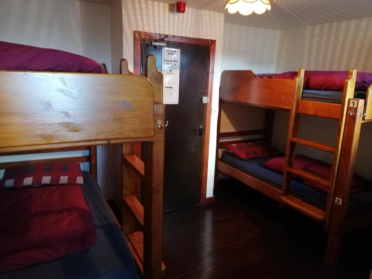 Aille River Tourist Hostel And Camping Doolin Exterior photo
